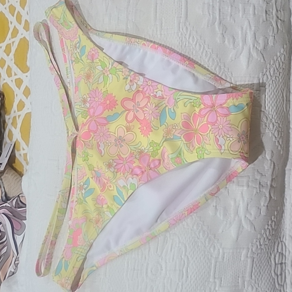 NEW Cut out high waisted swim bottom